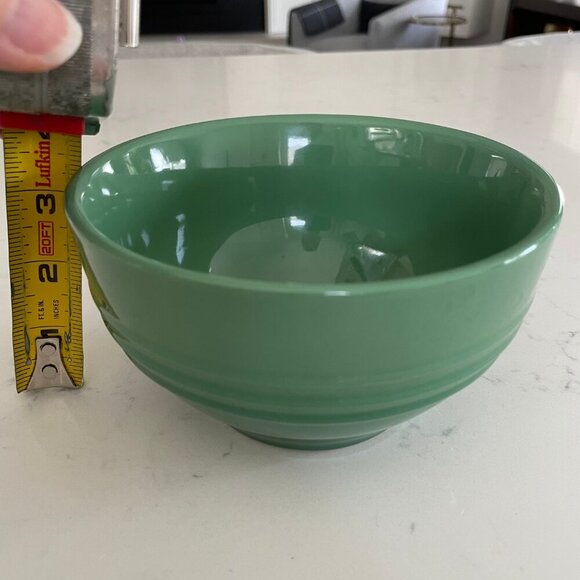 Le Creuset Stoneware 2 Tone Coupe Cereal/Soup 6 1/8" Bowl Bamboo Green Ombre - Picture 7 of 8